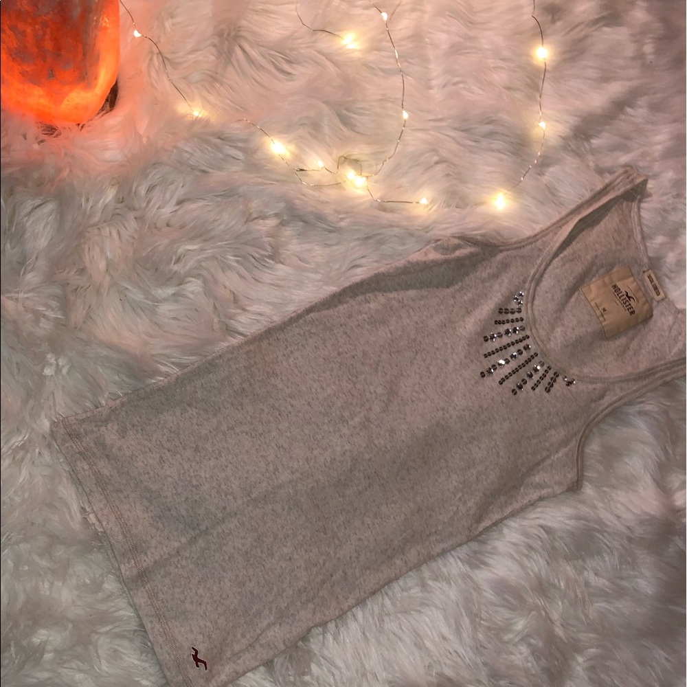 🤍✨HOLLISTER CO. Cream bling tank-top (M) ✨🤍